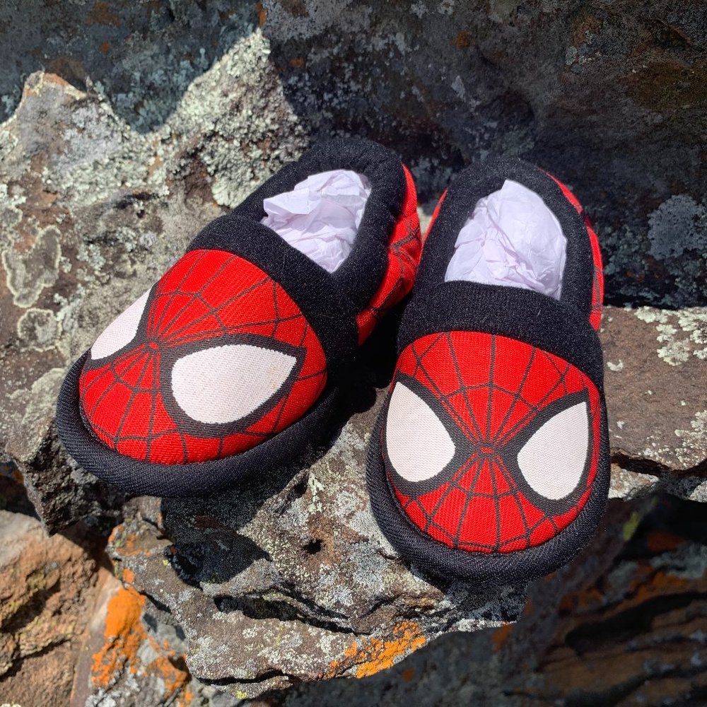 EUC Toddler size S (5/6) SPIDER-MAN slippers